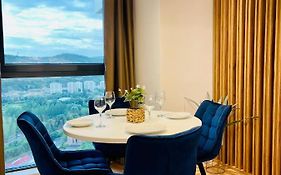 19Th Floor Apartment
